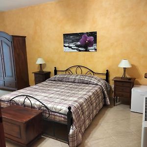 THE BEST ROOMS&APARTAMENT - Parcheggia gratis sotto casa ed entra -